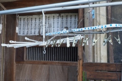 ２