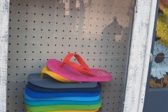 Colorful（右）